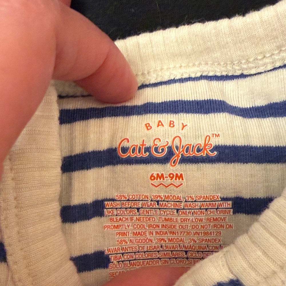 Set of 4 Baby Bodysuits - Picture 3 of 5